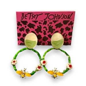 Betsey Johnson Gold Plated Enamel Flower and Bee Dangle Hoop 1.5”